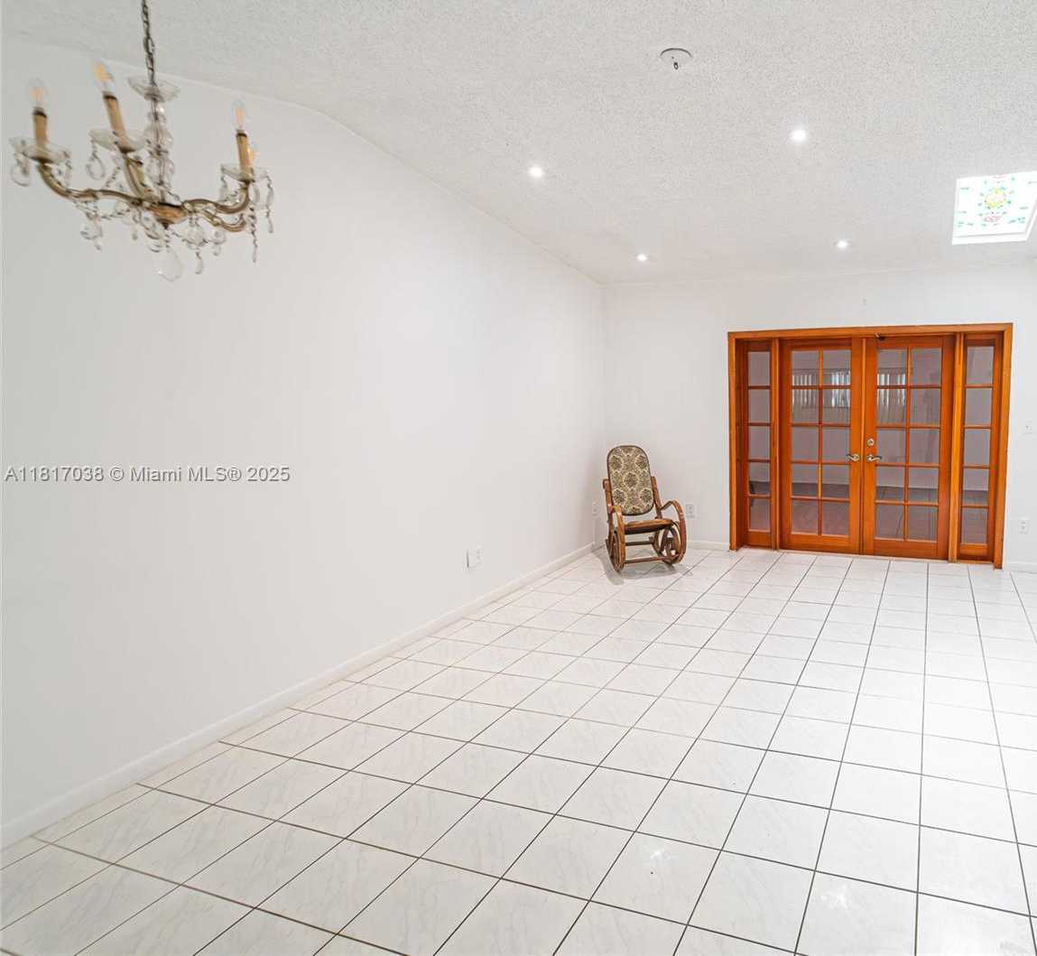 Small Image of 12023 SOUTH WEST 110TH ST CIR E, Miami Number 11