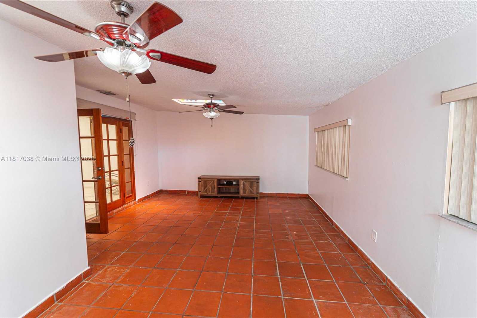 Small Image of 12023 SOUTH WEST 110TH ST CIR E, Miami Number 18