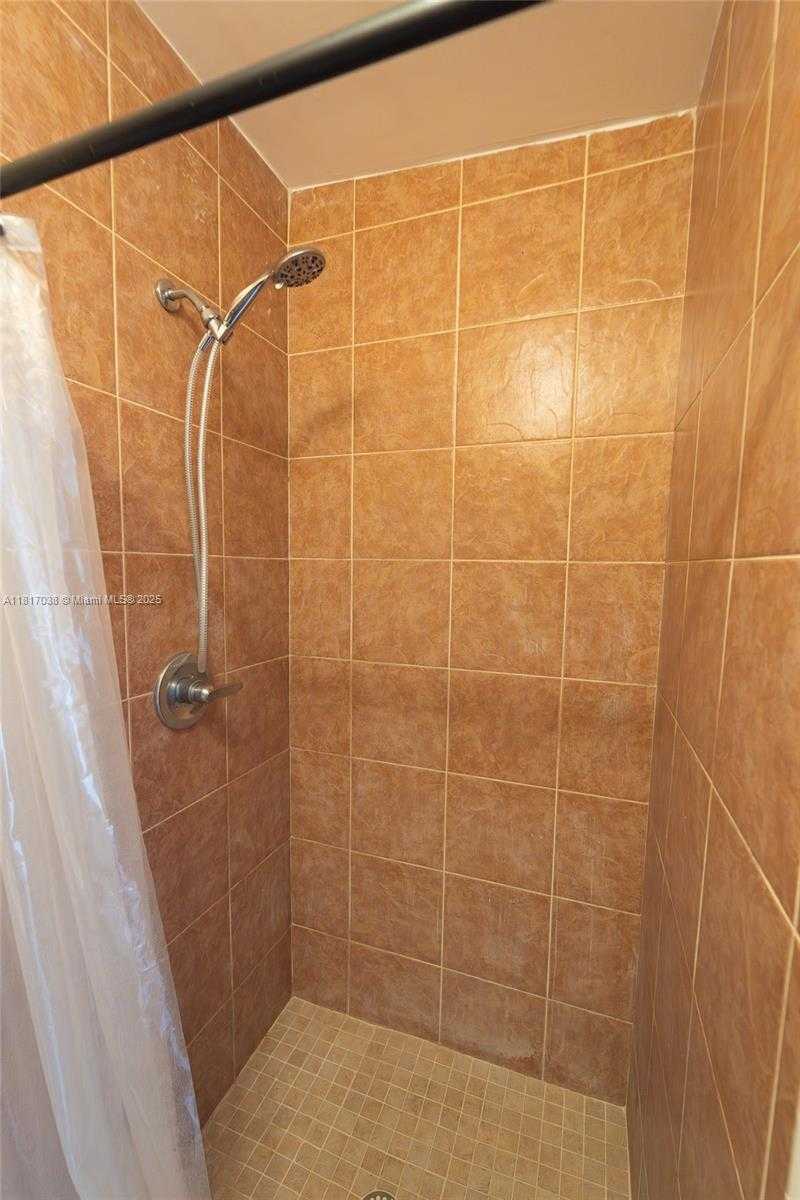 Small Image of 12023 SOUTH WEST 110TH ST CIR E, Miami Number 20