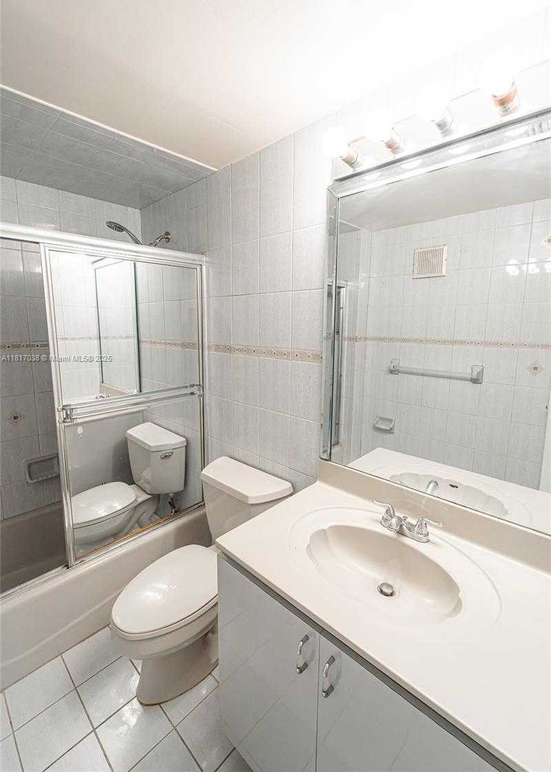 Small Image of 12023 SOUTH WEST 110TH ST CIR E, Miami Number 27