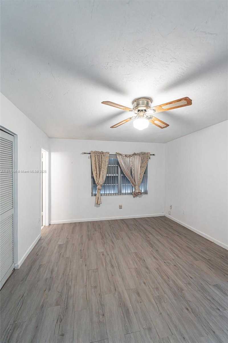 Small Image of 12023 SOUTH WEST 110TH ST CIR E, Miami Number 30