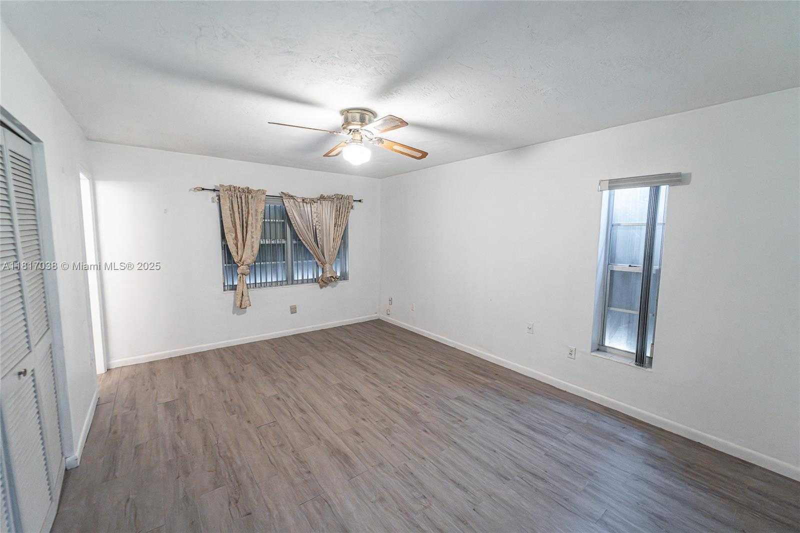 Small Image of 12023 SOUTH WEST 110TH ST CIR E, Miami Number 32