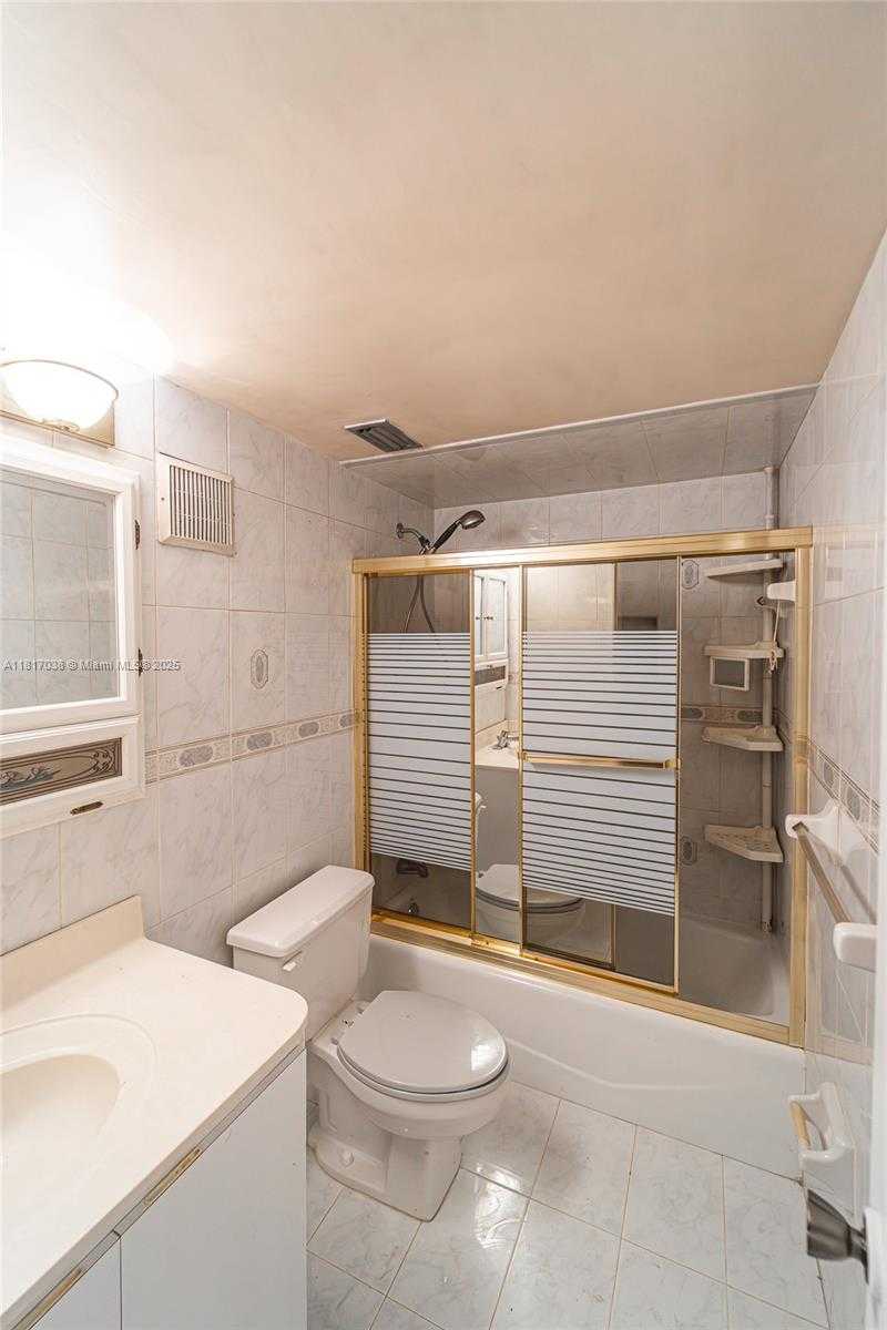 Small Image of 12023 SOUTH WEST 110TH ST CIR E, Miami Number 34