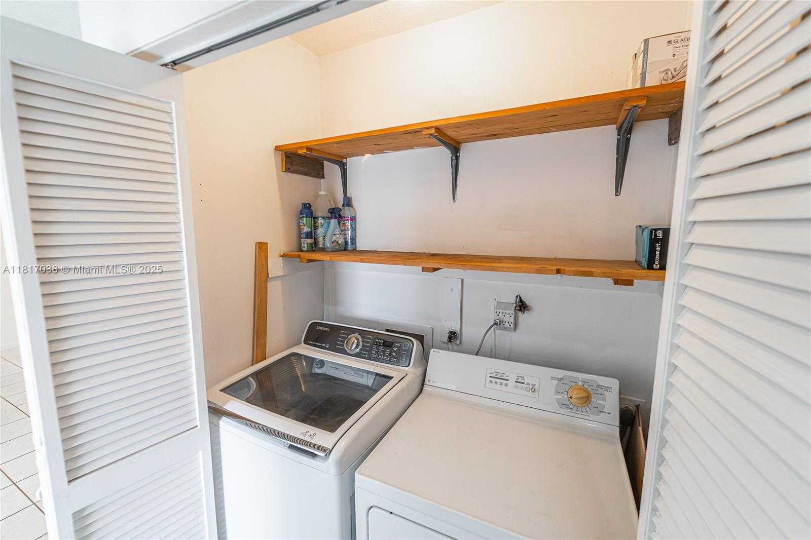 Small Image of 12023 SOUTH WEST 110TH ST CIR E, Miami Number 46