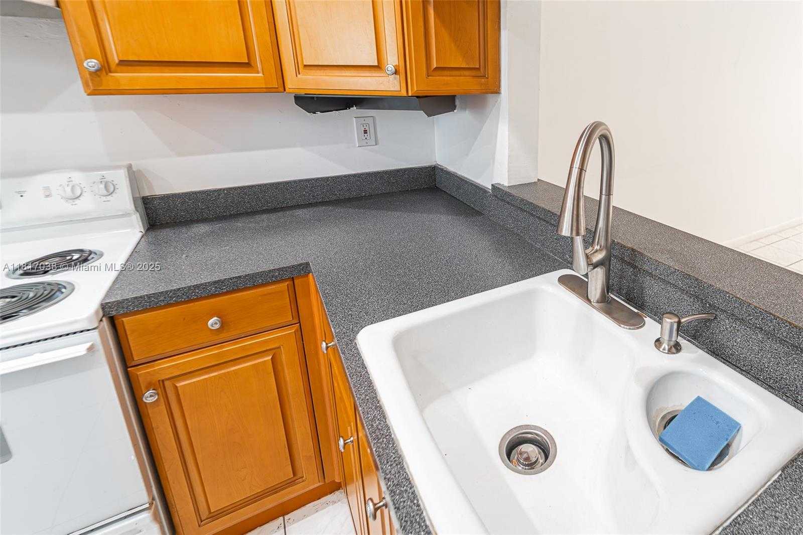 Small Image of 12023 SOUTH WEST 110TH ST CIR E, Miami Number 54