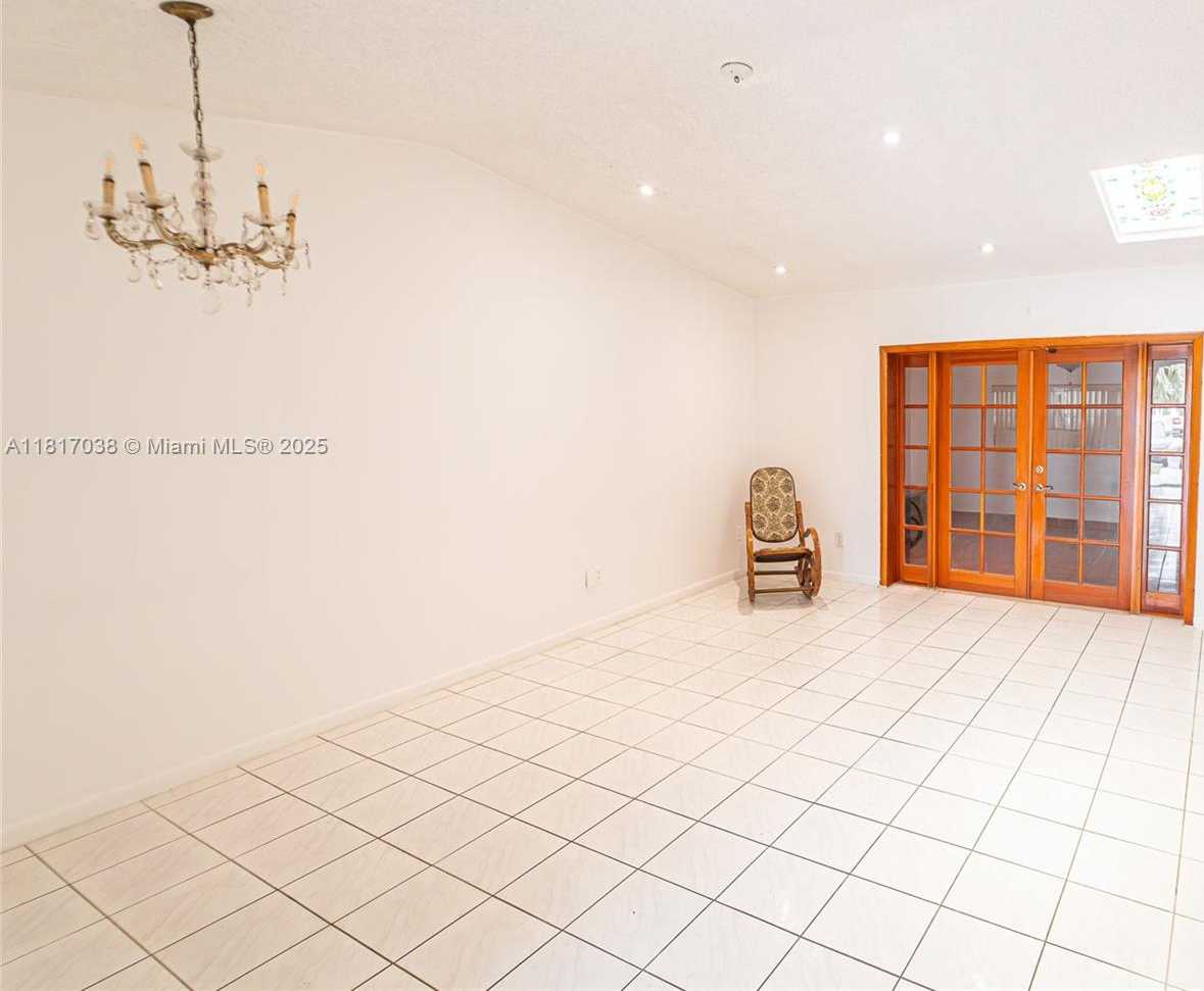 Small Image of 12023 SOUTH WEST 110TH ST CIR E, Miami Number 7