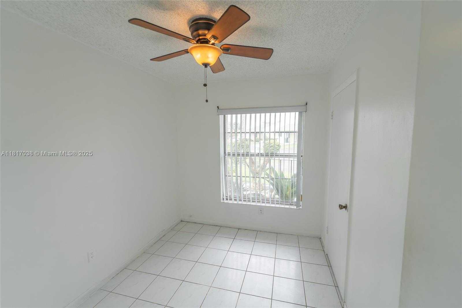 Small Image of 12023 SOUTH WEST 110TH ST CIR E, Miami Number 9