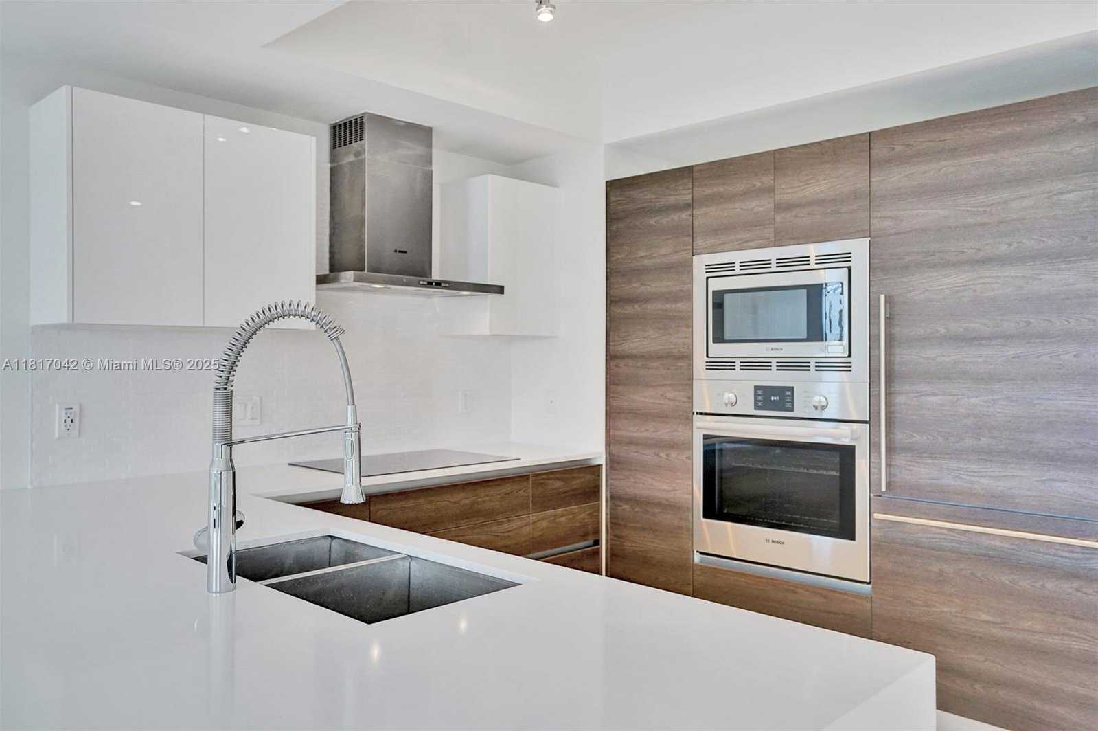 Small Image of 301 ALTARA AVE #835, Coral Gables Number 11