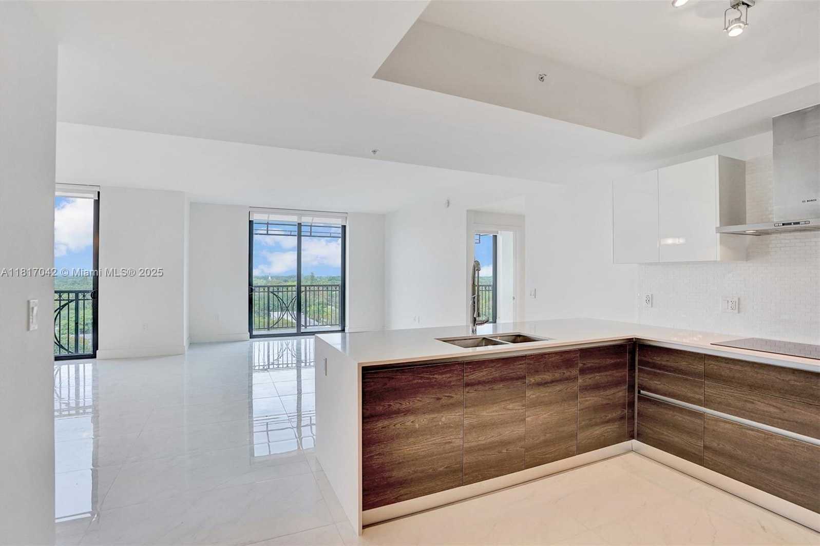 Small Image of 301 ALTARA AVE #835, Coral Gables Number 3