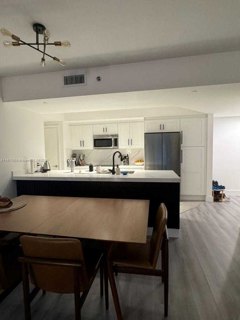 Small Image of 500 BRICKELL AVE #1705, Miami Number 3