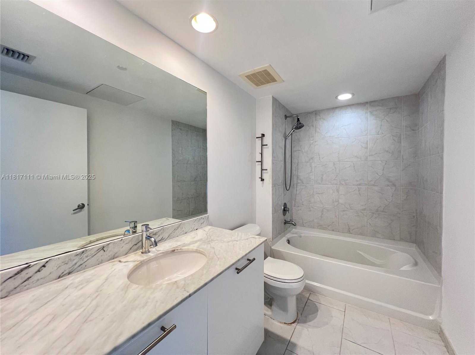 Small Image of 951 BRICKELL AVE #1902, Miami Number 10