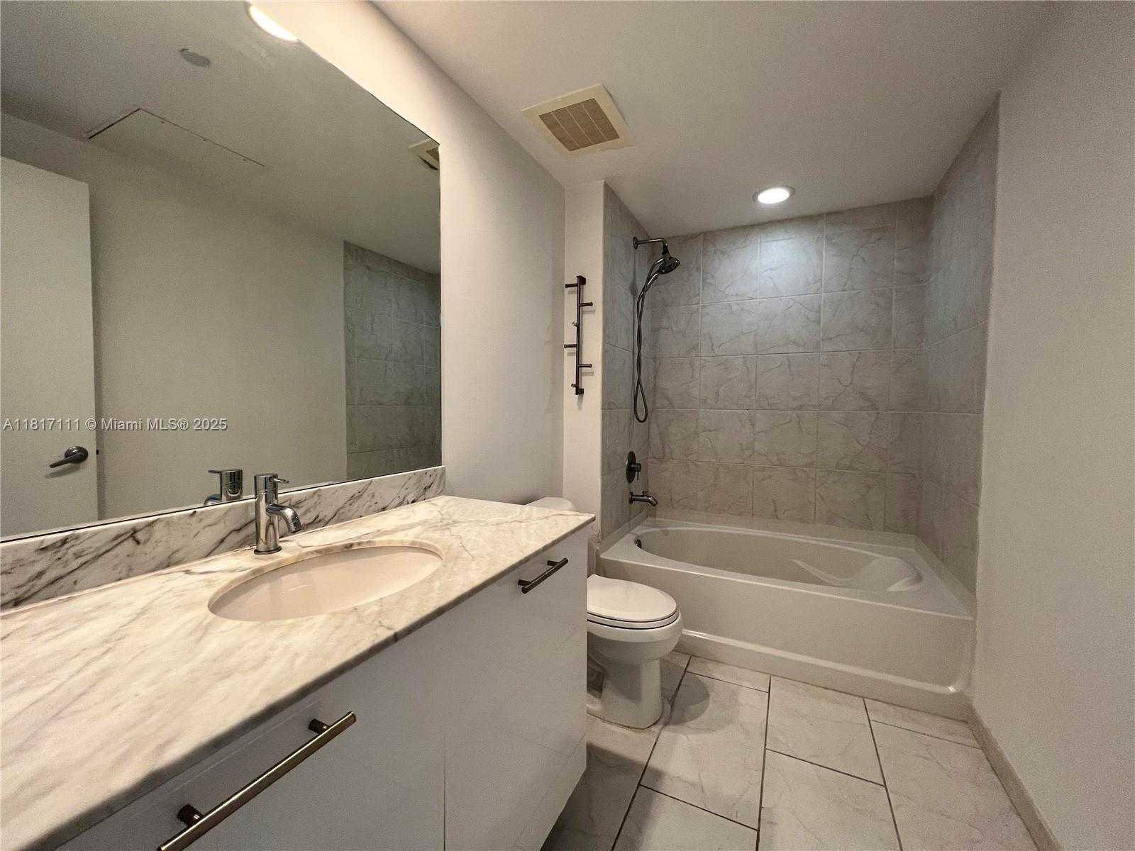 Small Image of 951 BRICKELL AVE #1902, Miami Number 5