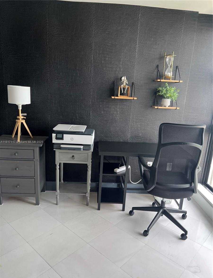 Small Image of 1800 COLLINS AVE #9D, Miami Beach Number 11