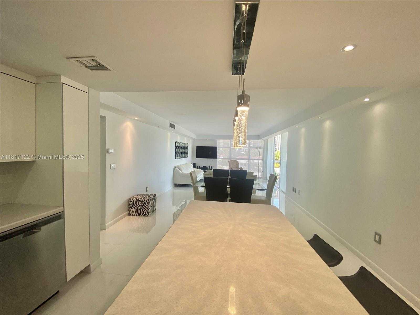 Small Image of 3731 NORTH COUNTRY CLUB DR #623, Aventura Number 10