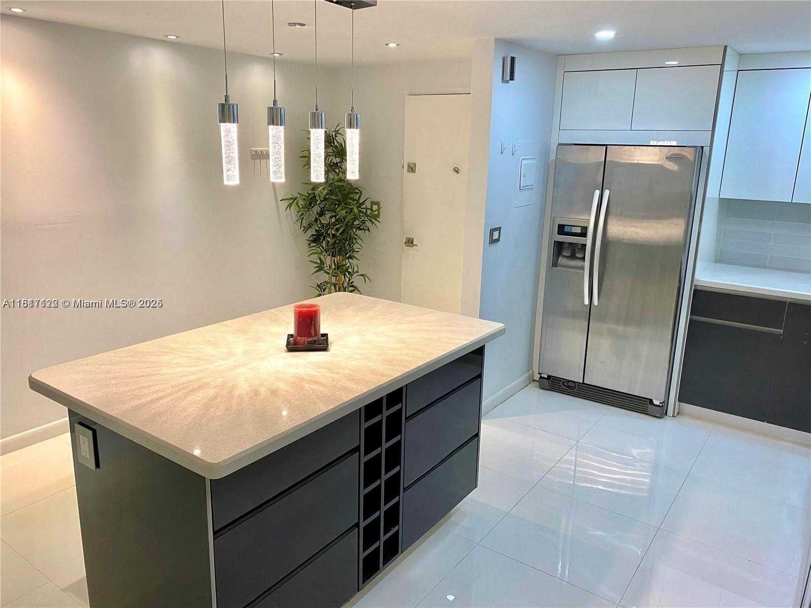 Small Image of 3731 NORTH COUNTRY CLUB DR #623, Aventura Number 23