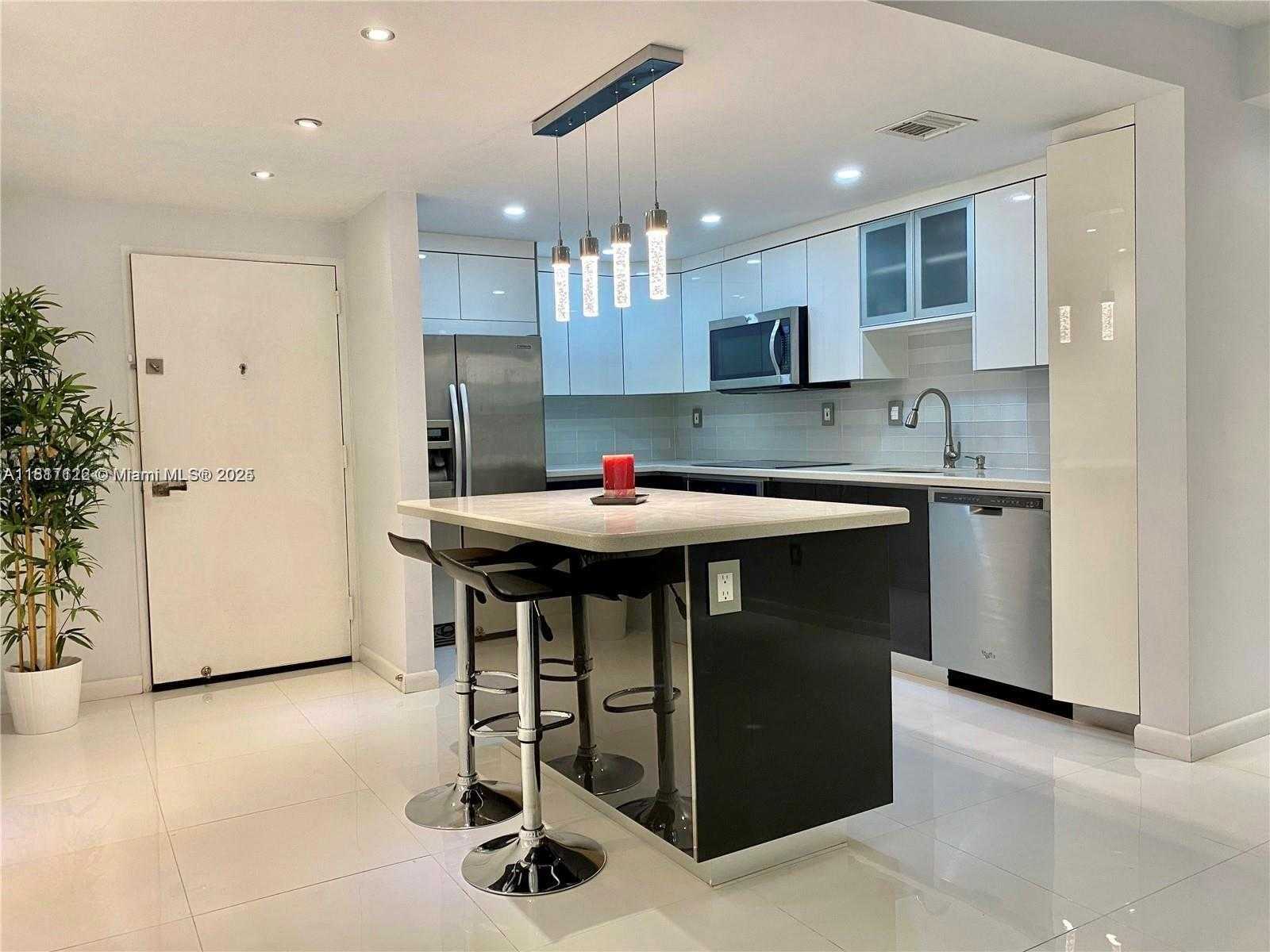 Small Image of 3731 NORTH COUNTRY CLUB DR #623, Aventura Number 25