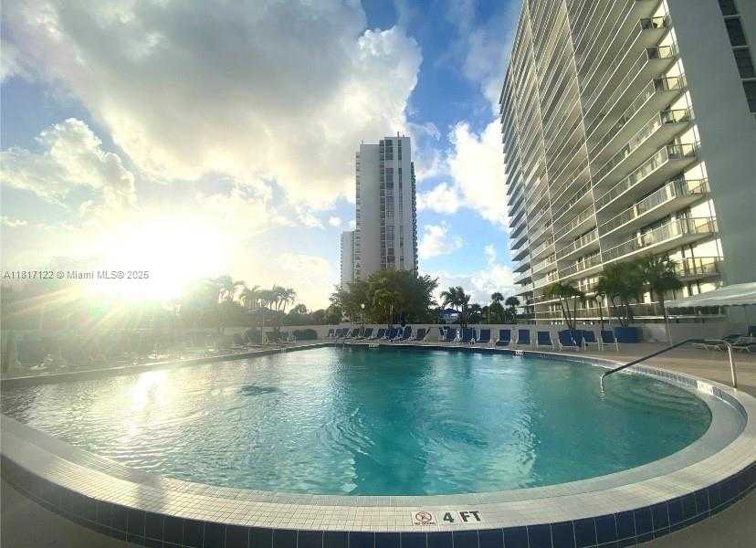 Small Image of 3731 NORTH COUNTRY CLUB DR #623, Aventura Number 32