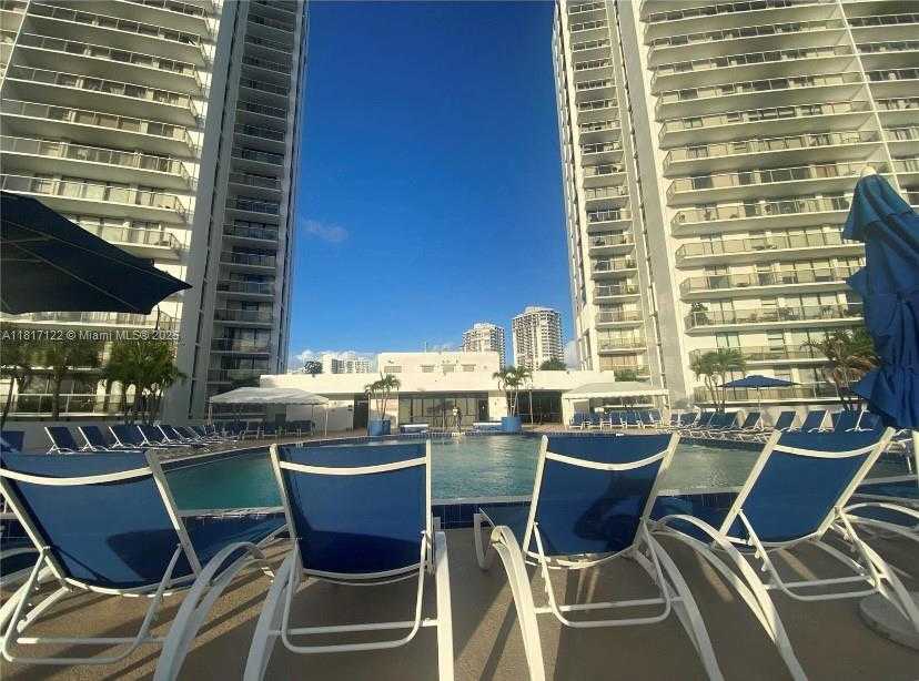 Small Image of 3731 NORTH COUNTRY CLUB DR #623, Aventura Number 34
