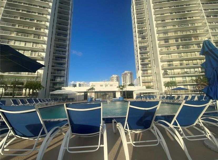 Small Image of 3731 NORTH COUNTRY CLUB DR #623, Aventura Number 36