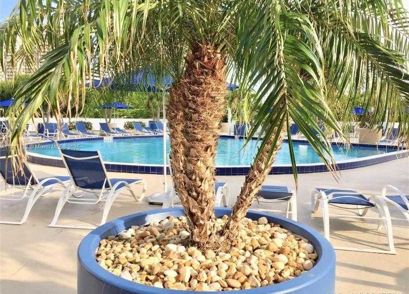 Small Image of 3731 NORTH COUNTRY CLUB DR #623, Aventura Number 37