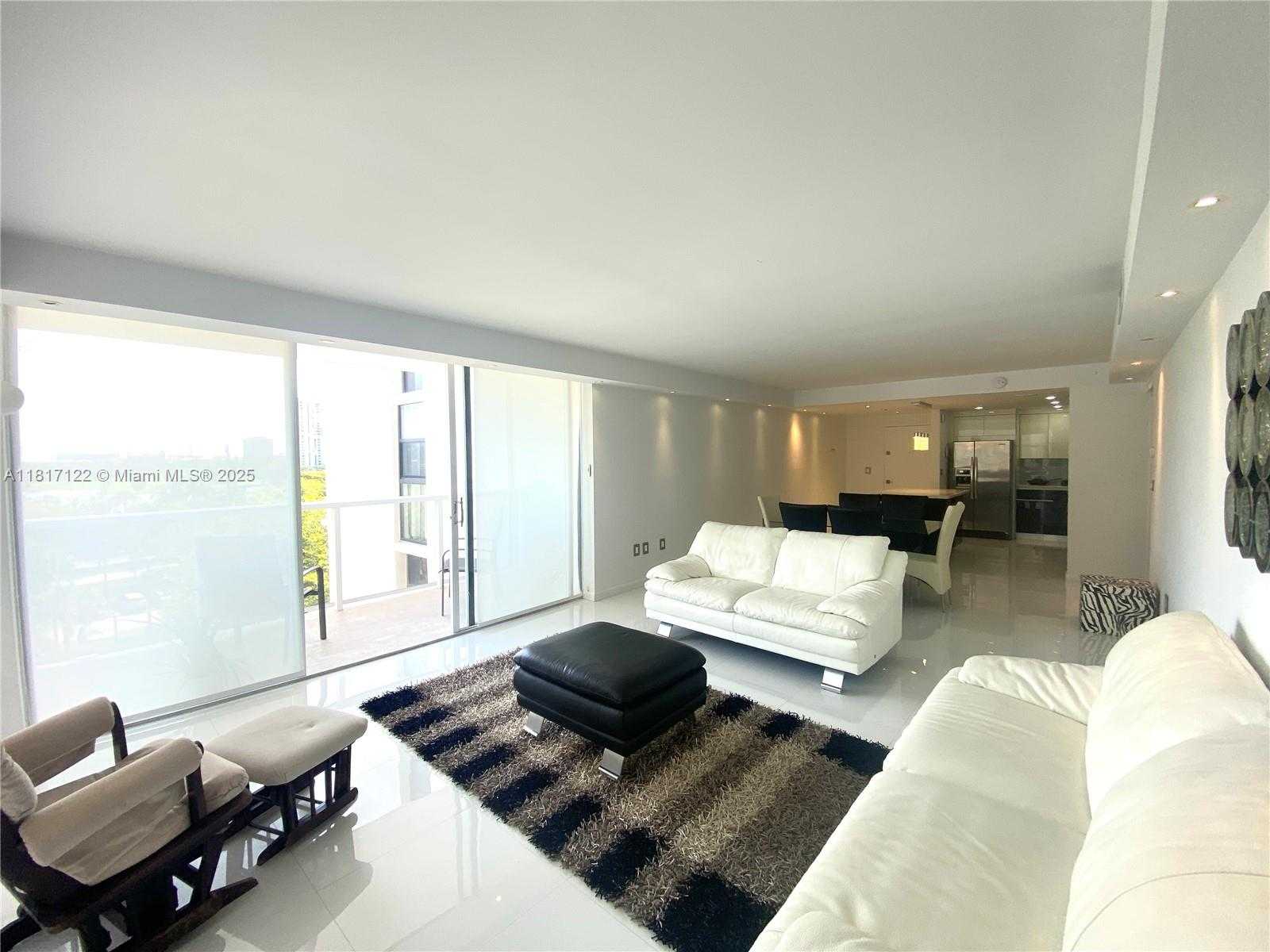 Small Image of 3731 NORTH COUNTRY CLUB DR #623, Aventura Number 4