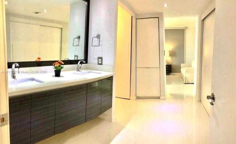 Small Image of 3731 NORTH COUNTRY CLUB DR #623, Aventura Number 45