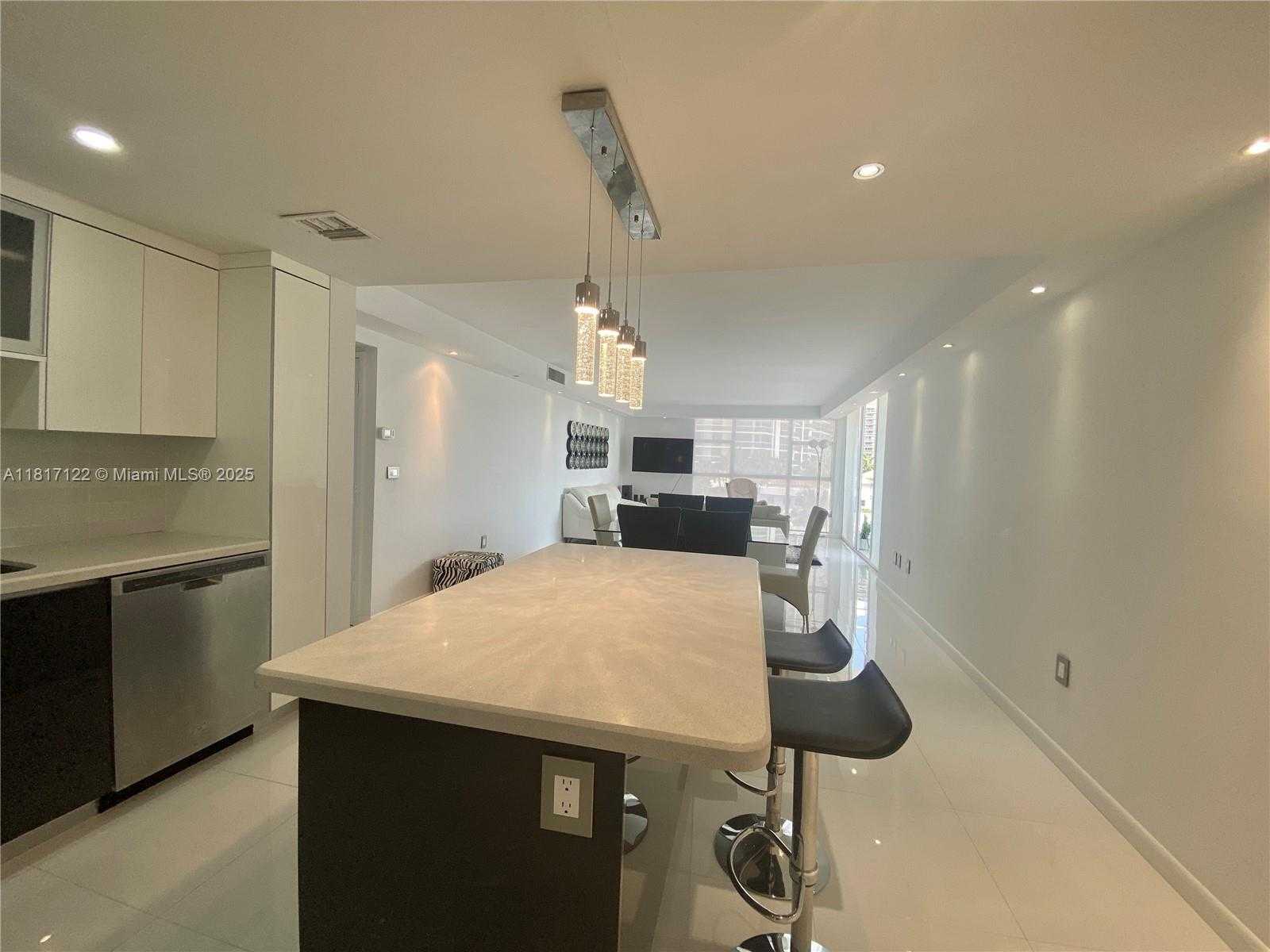 Small Image of 3731 NORTH COUNTRY CLUB DR #623, Aventura Number 9