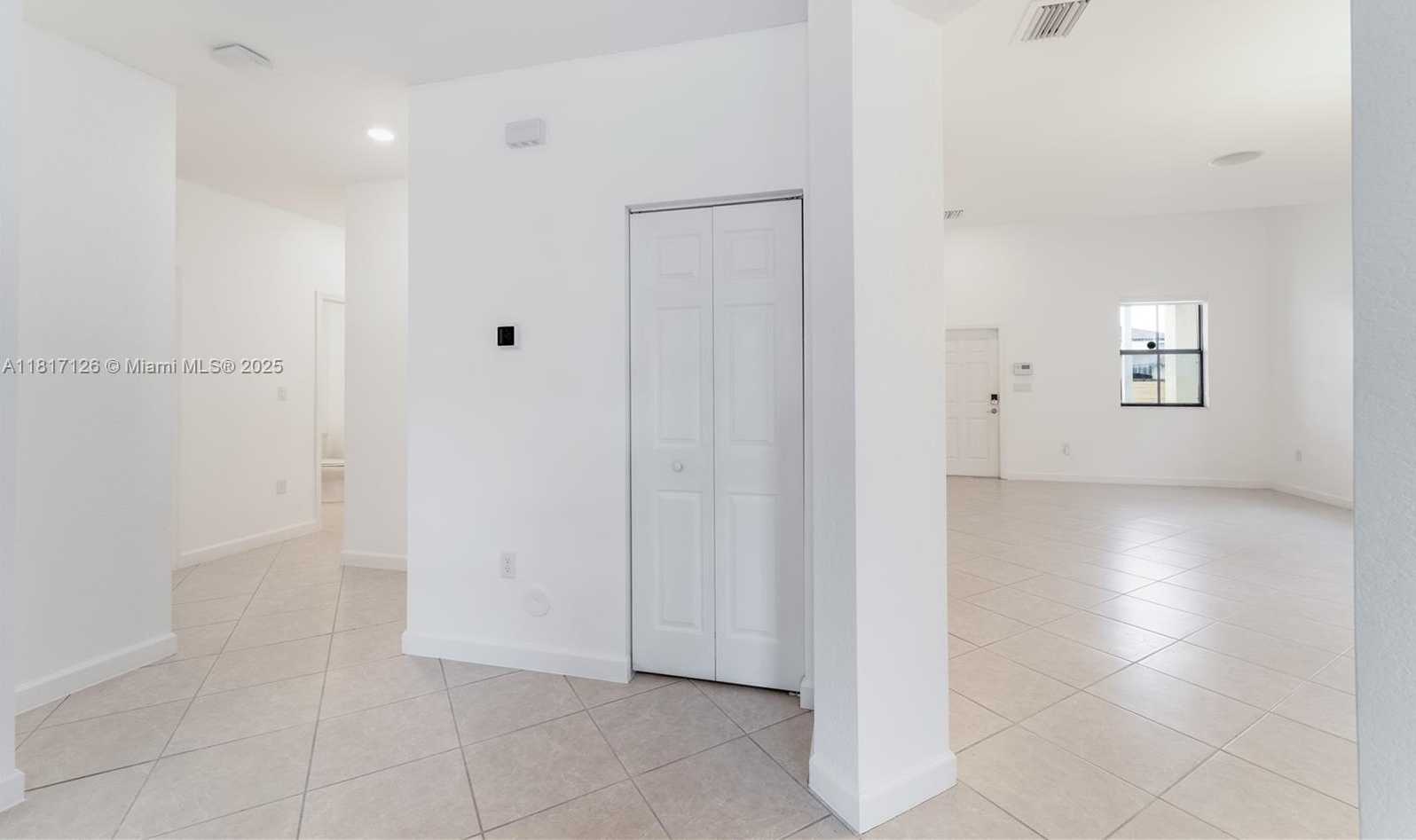 Small Image of 22938 SOUTH WEST 128TH PL, Miami Number 10