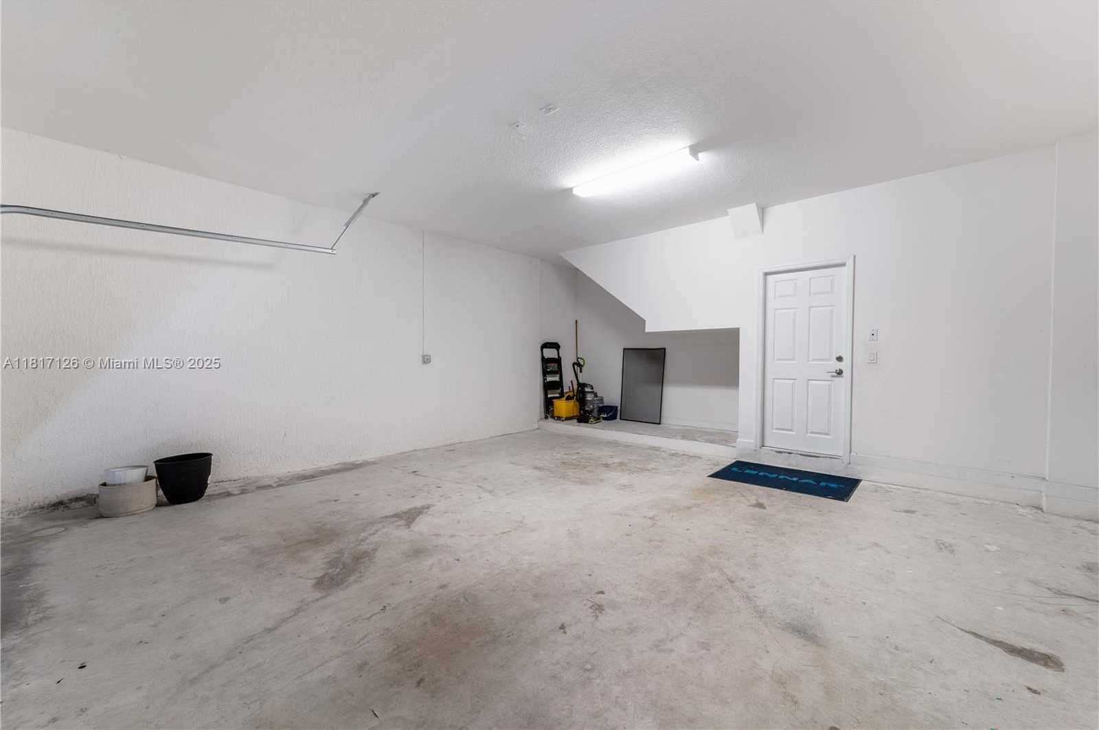 Small Image of 22938 SOUTH WEST 128TH PL, Miami Number 29