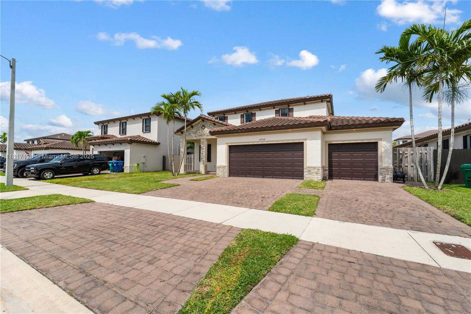 Small Image of 22938 SOUTH WEST 128TH PL, Miami Number 30