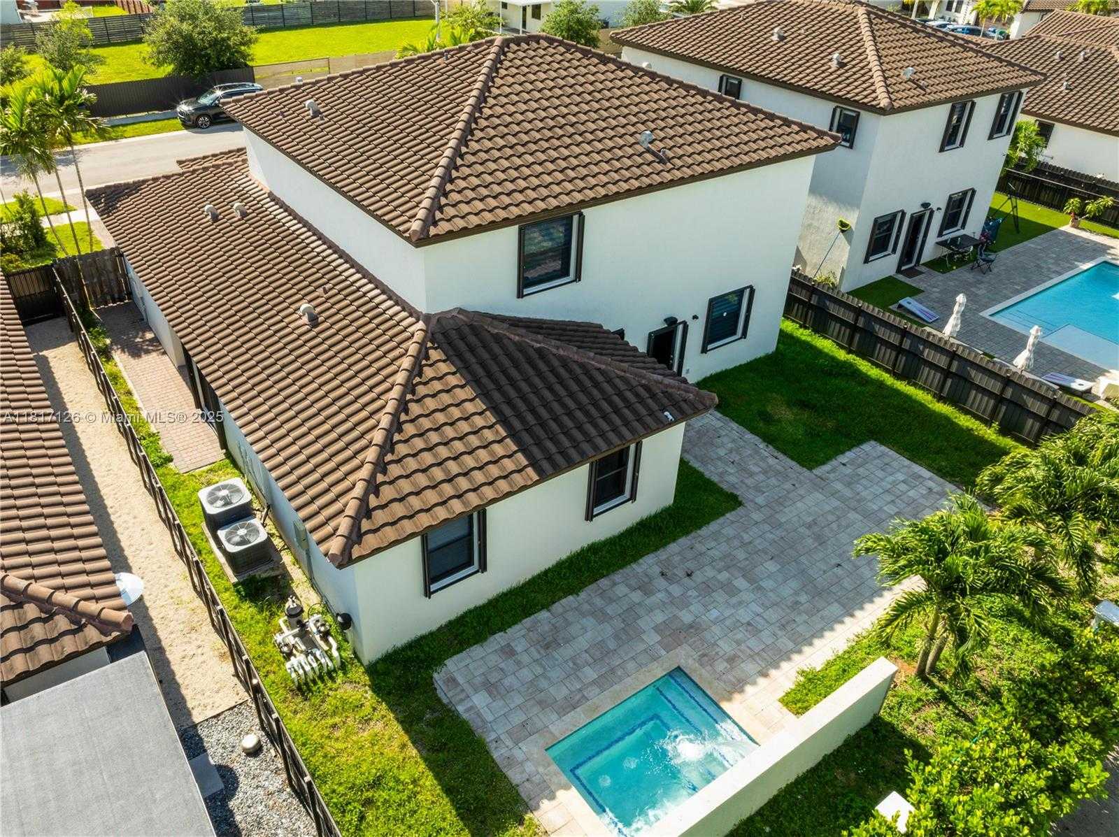 Small Image of 22938 SOUTH WEST 128TH PL, Miami Number 35