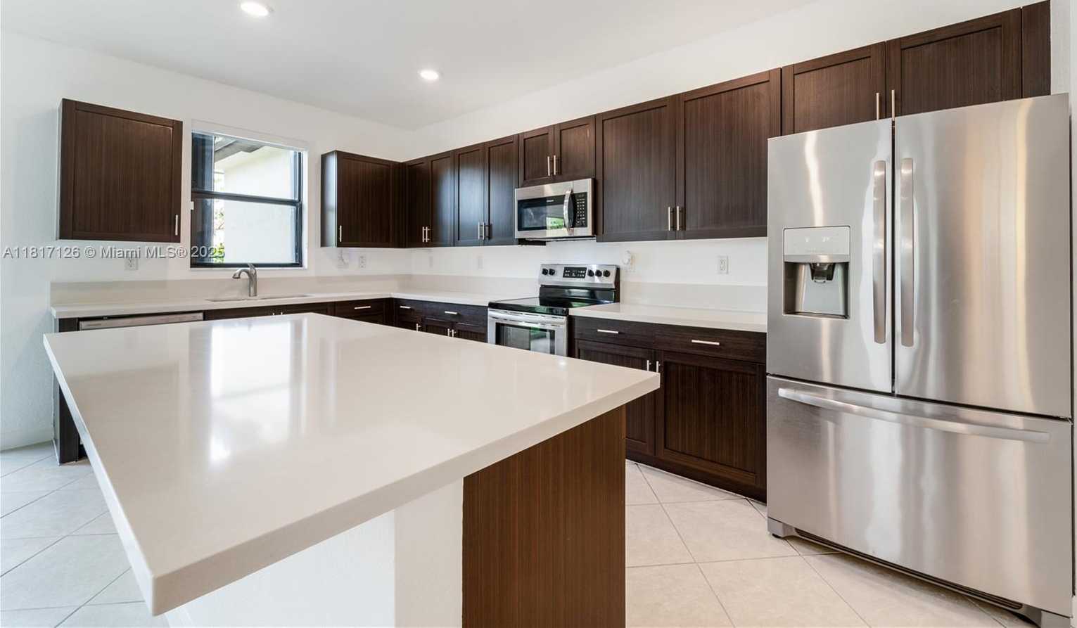 Small Image of 22938 SOUTH WEST 128TH PL, Miami Number 4