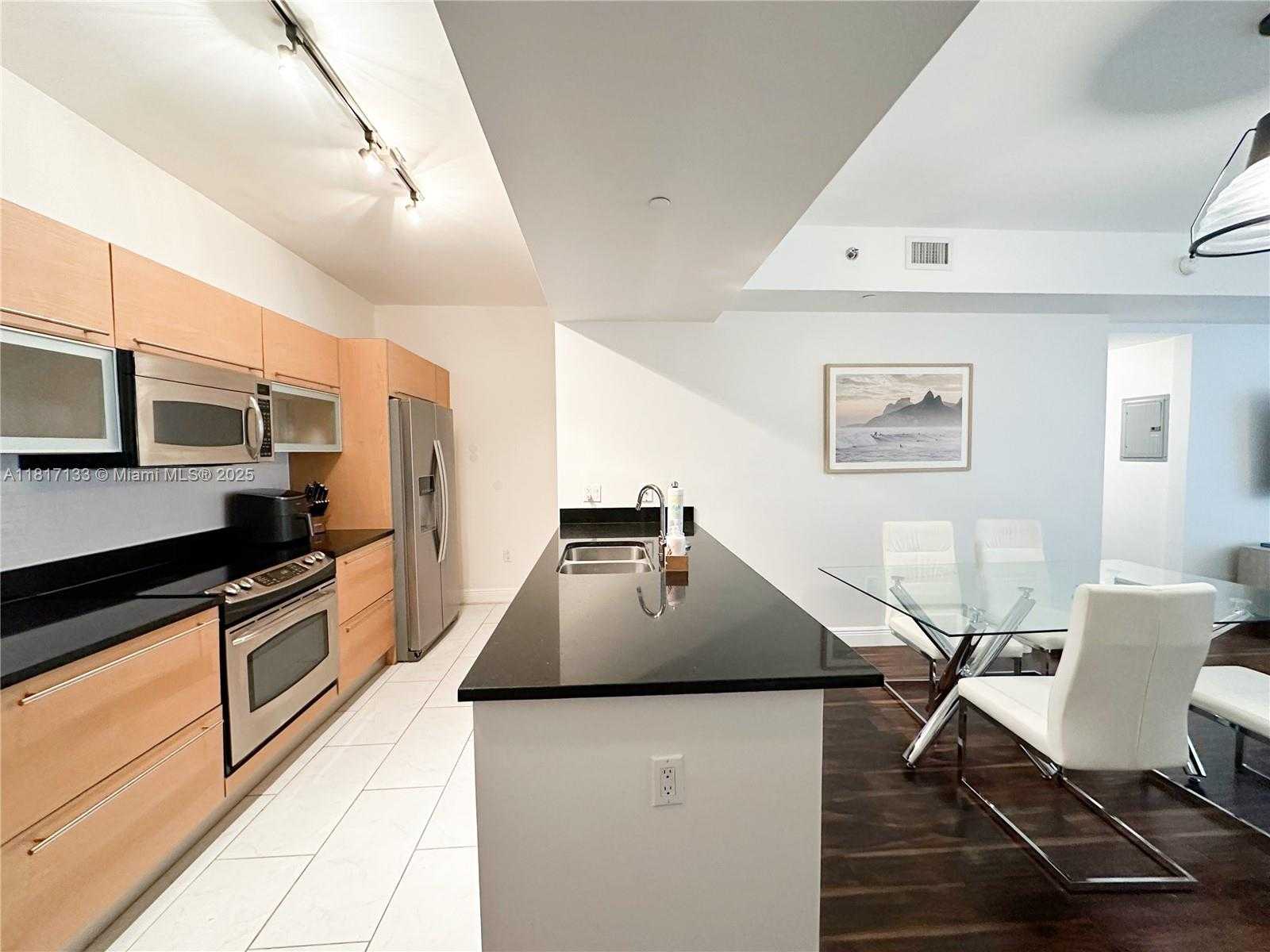 Small Image of 951 BRICKELL AVE #601, Miami Number 5
