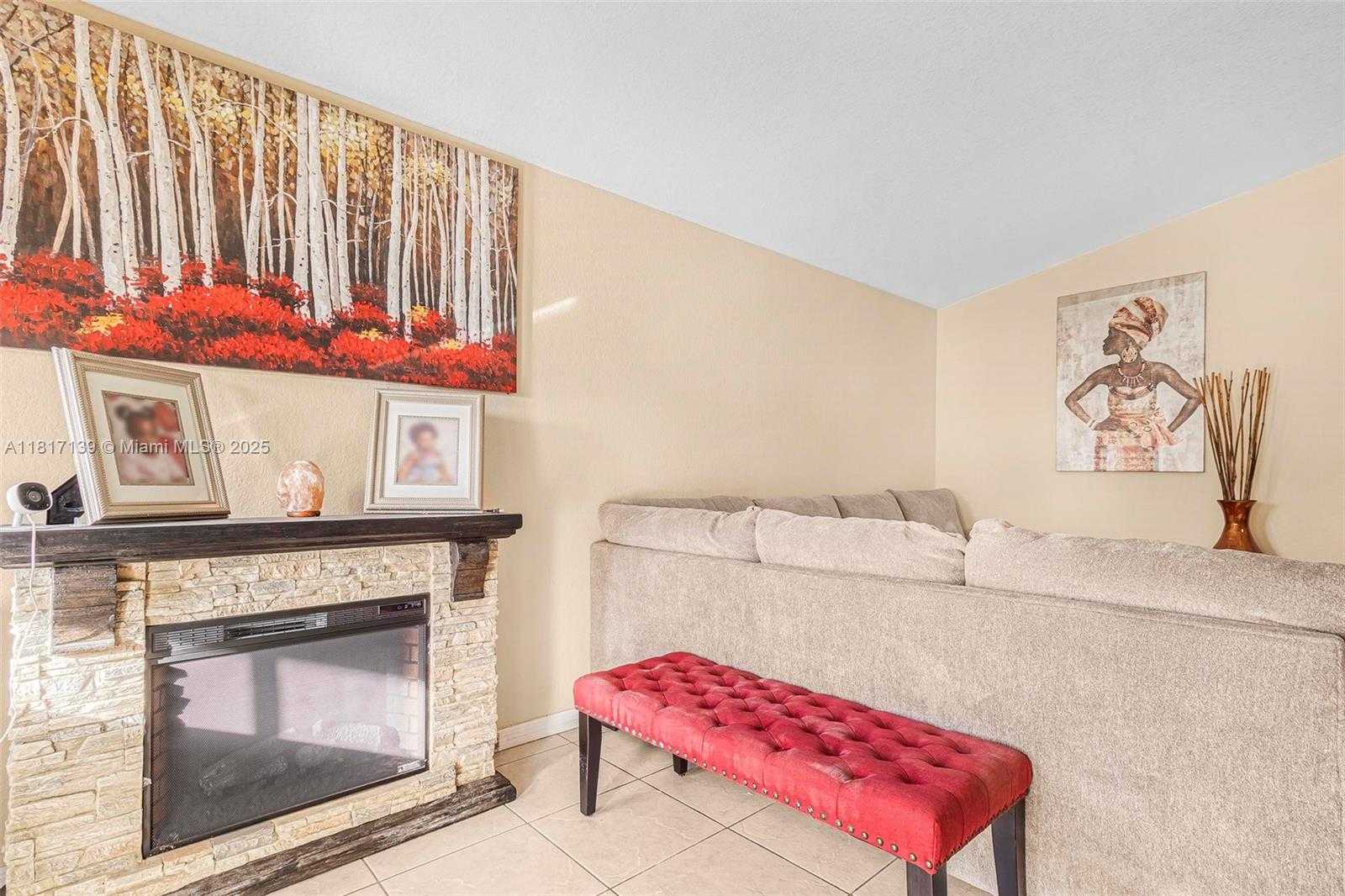 Small Image of 21403 SOUTH WEST 89TH PL, Cutler Bay Number 4