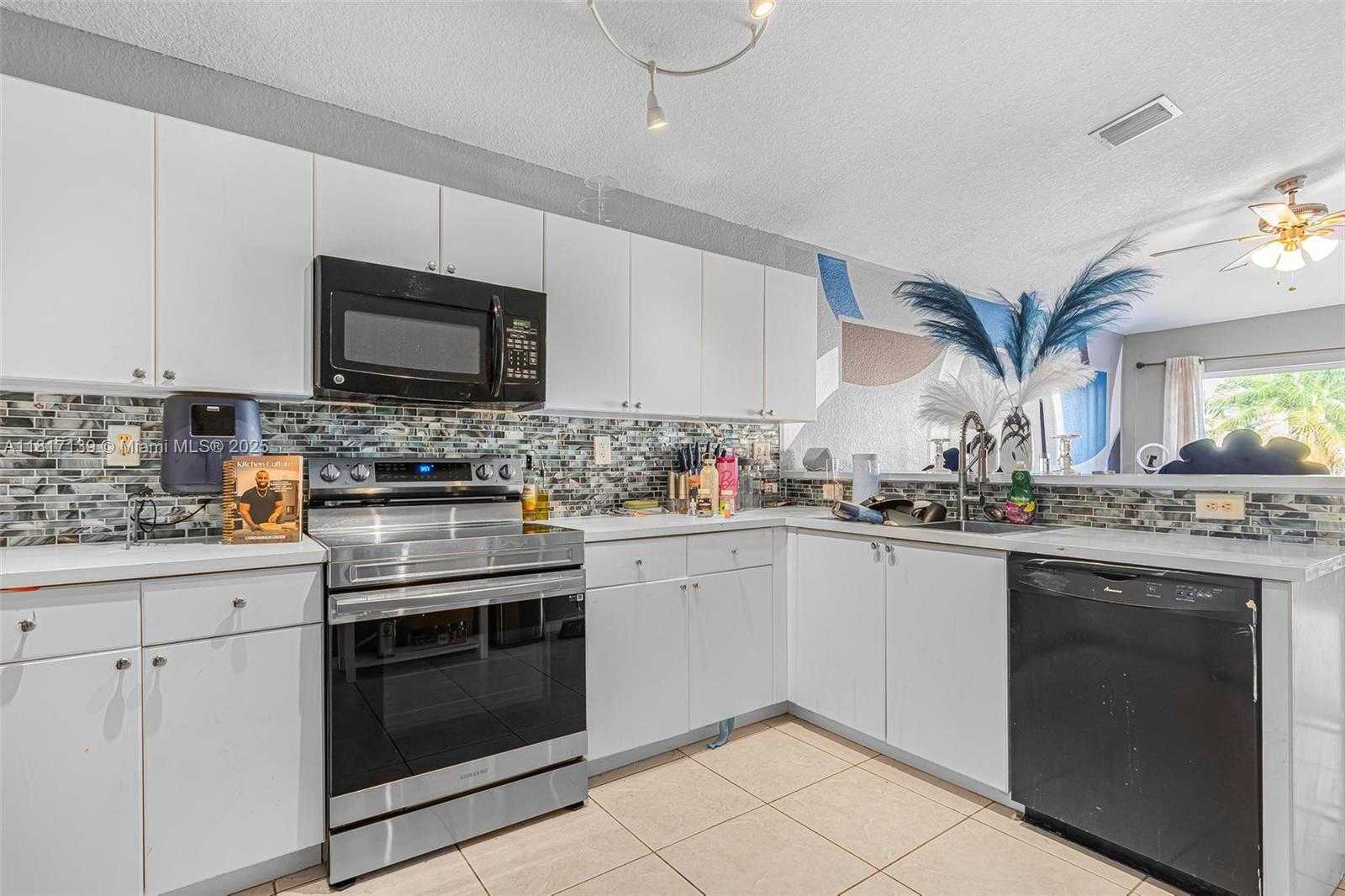 Small Image of 21403 SOUTH WEST 89TH PL, Cutler Bay Number 9