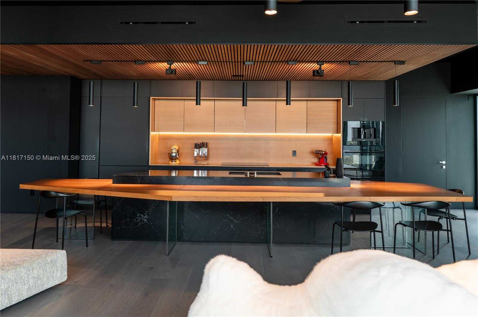 Small Image of 1451 BRICKELL AVE #3903, Miami Number 12