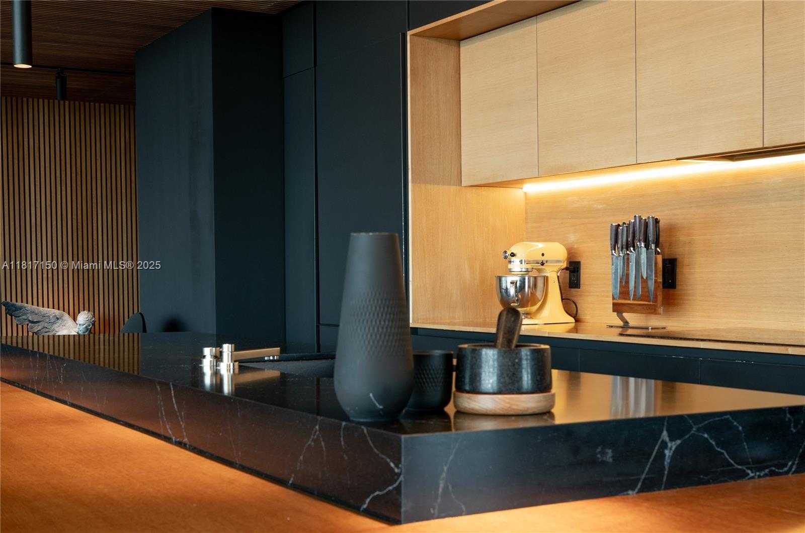 Small Image of 1451 BRICKELL AVE #3903, Miami Number 13
