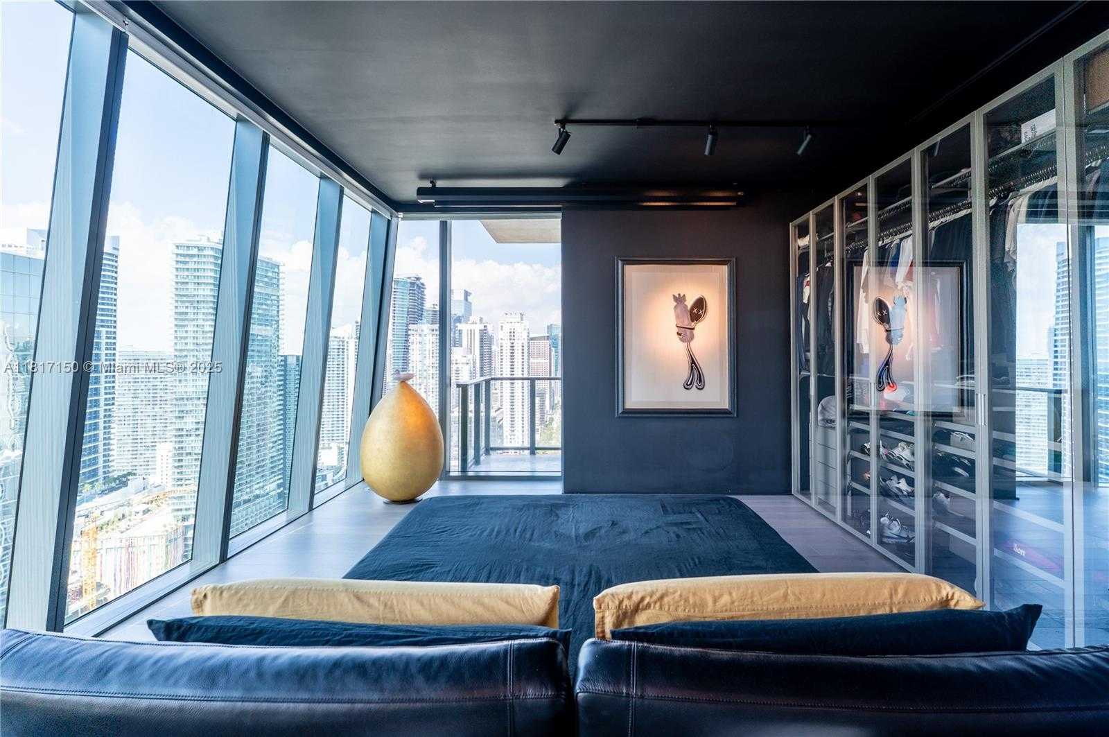 Small Image of 1451 BRICKELL AVE #3903, Miami Number 18