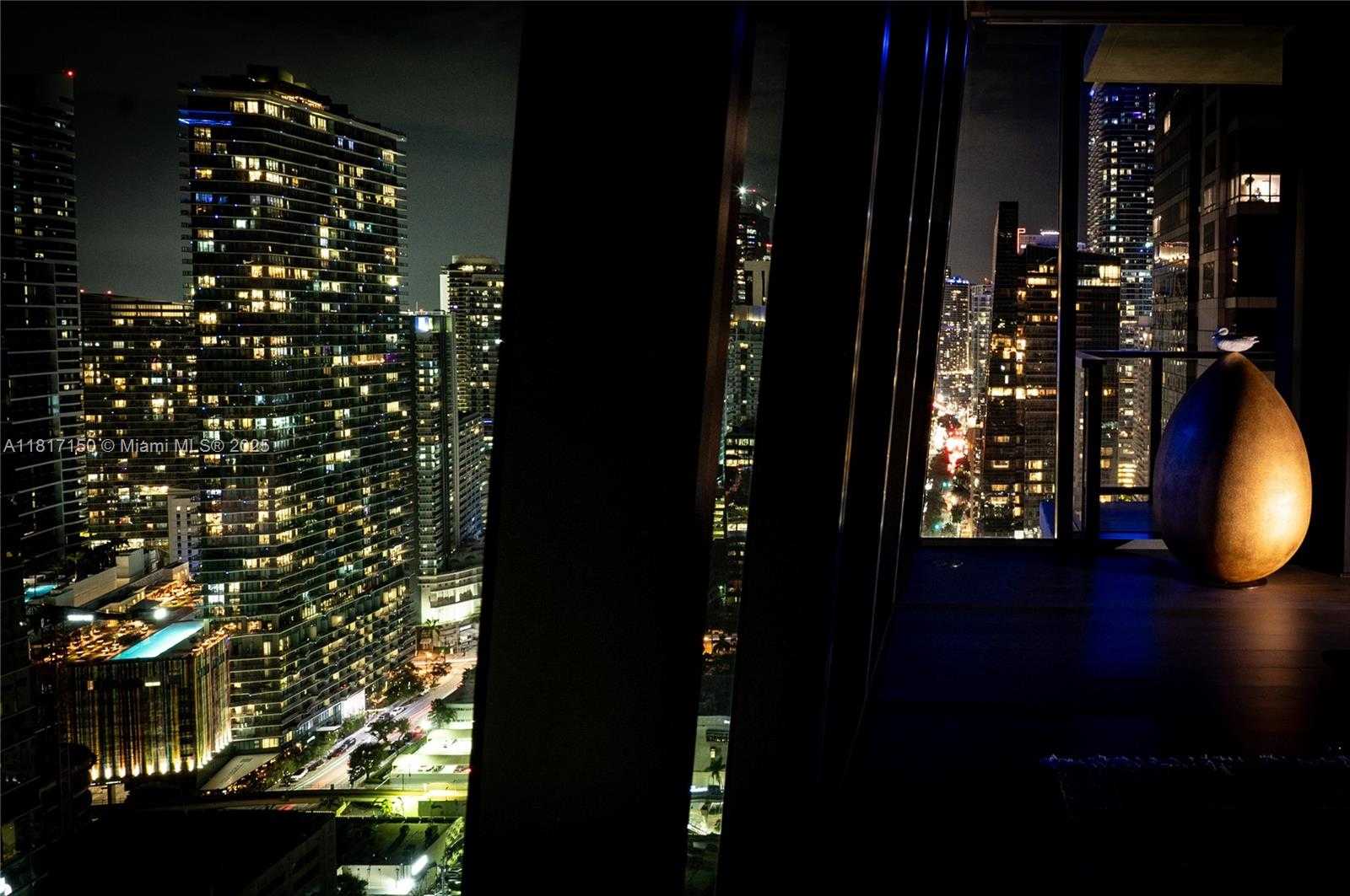 Small Image of 1451 BRICKELL AVE #3903, Miami Number 20