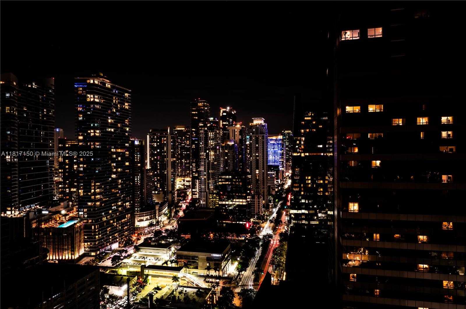 Small Image of 1451 BRICKELL AVE #3903, Miami Number 21