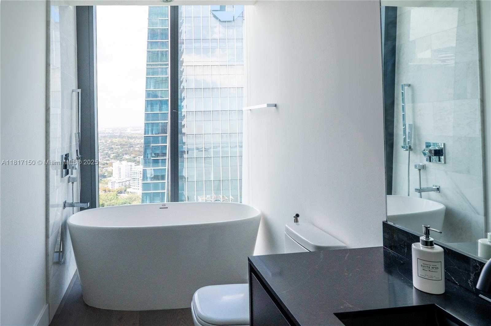 Small Image of 1451 BRICKELL AVE #3903, Miami Number 30