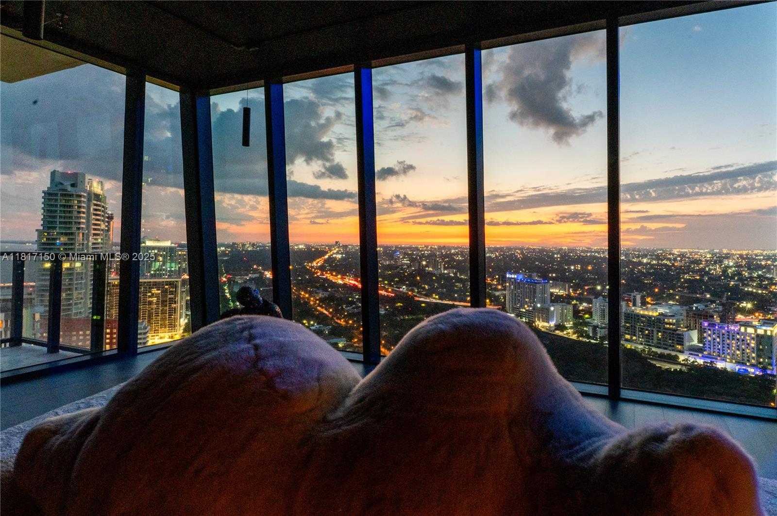 Small Image of 1451 BRICKELL AVE #3903, Miami Number 5