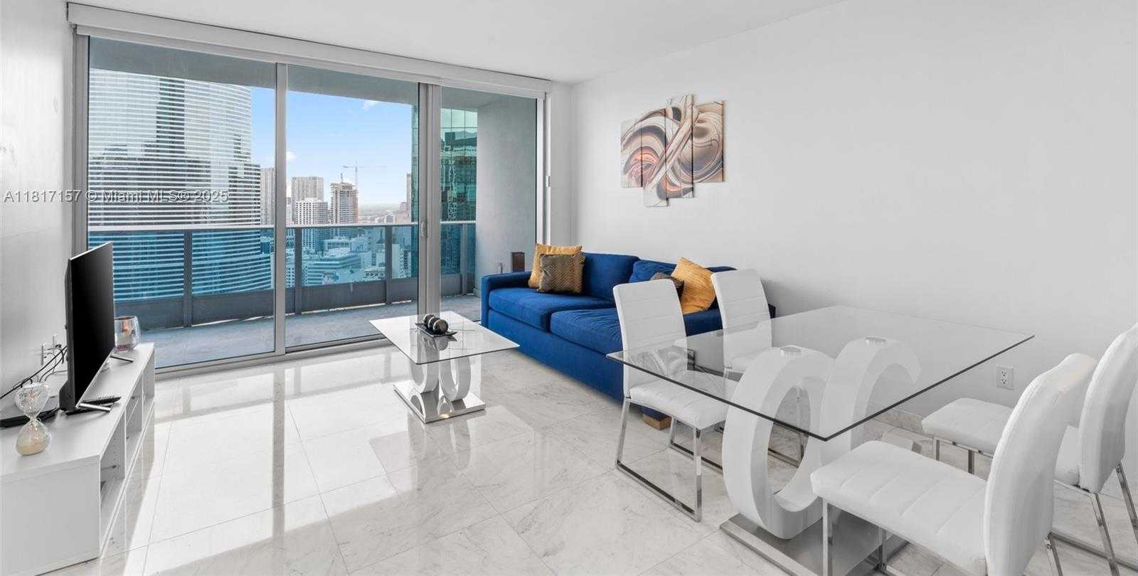 Small Image of 200 BISCAYNE BOULEVARD WAY #3312, Miami Number 4