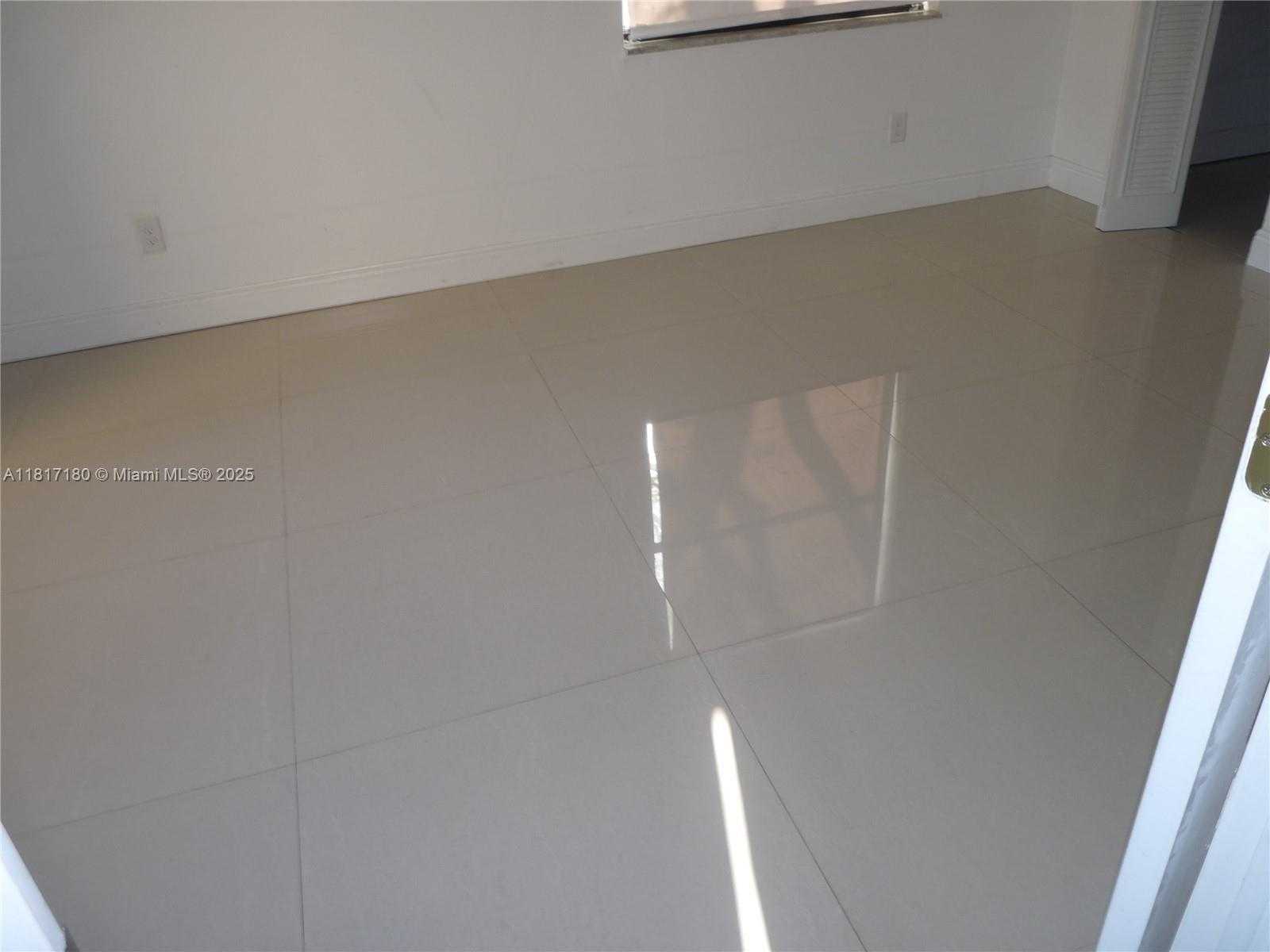 Small Image of 14601 NORTH KENDALL DR #104K, Miami Number 11