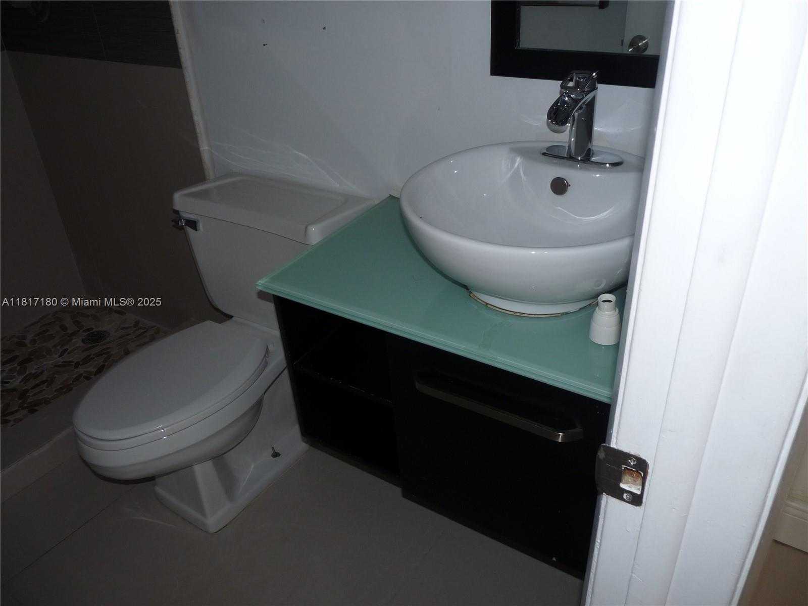Small Image of 14601 NORTH KENDALL DR #104K, Miami Number 13