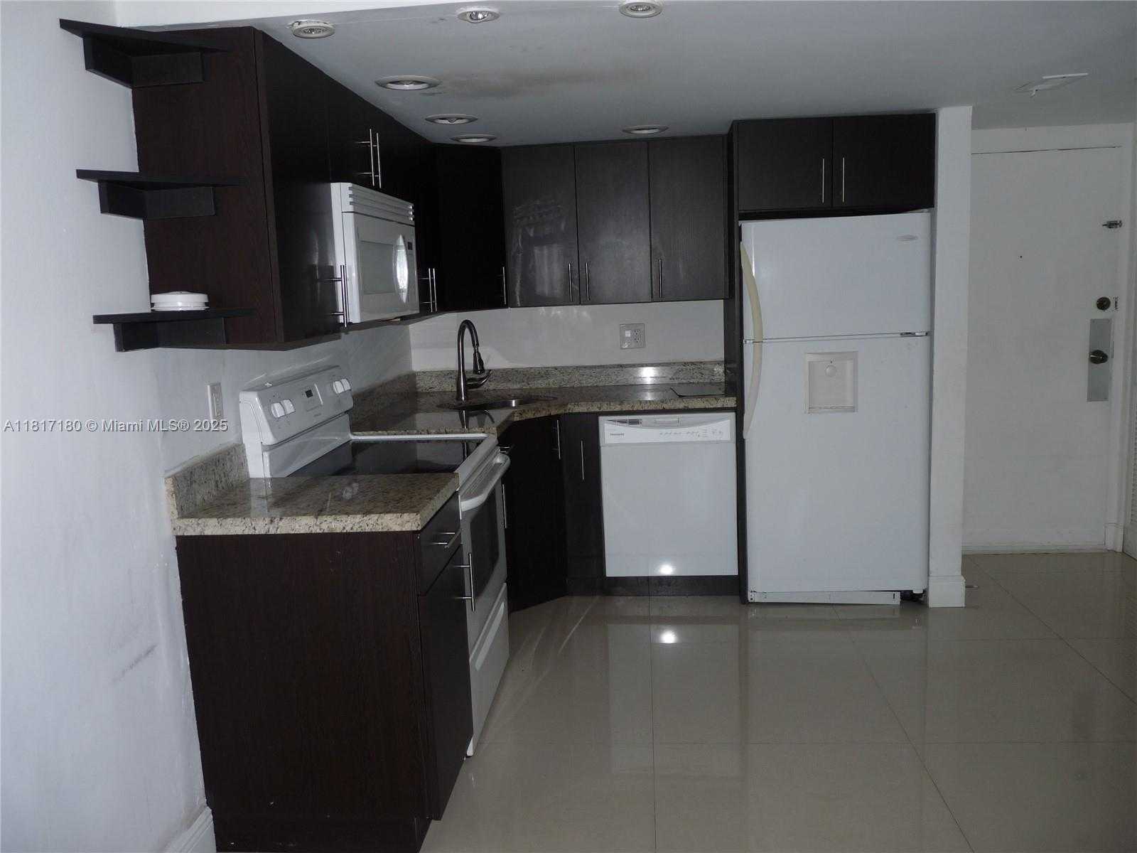 Small Image of 14601 NORTH KENDALL DR #104K, Miami Number 19