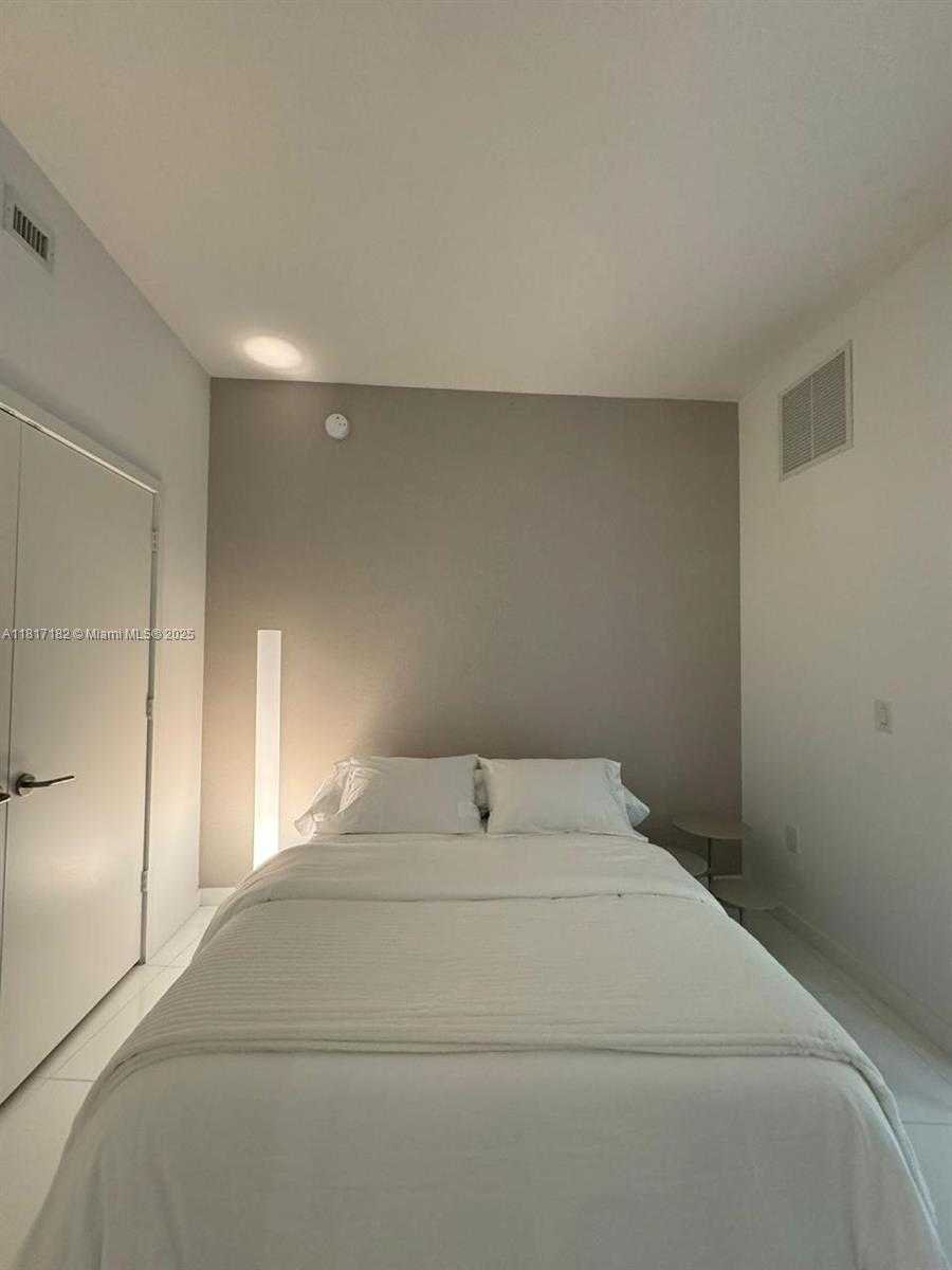 Small Image of 851 NORTH EAST 1ST AVE #1404, Miami Number 7
