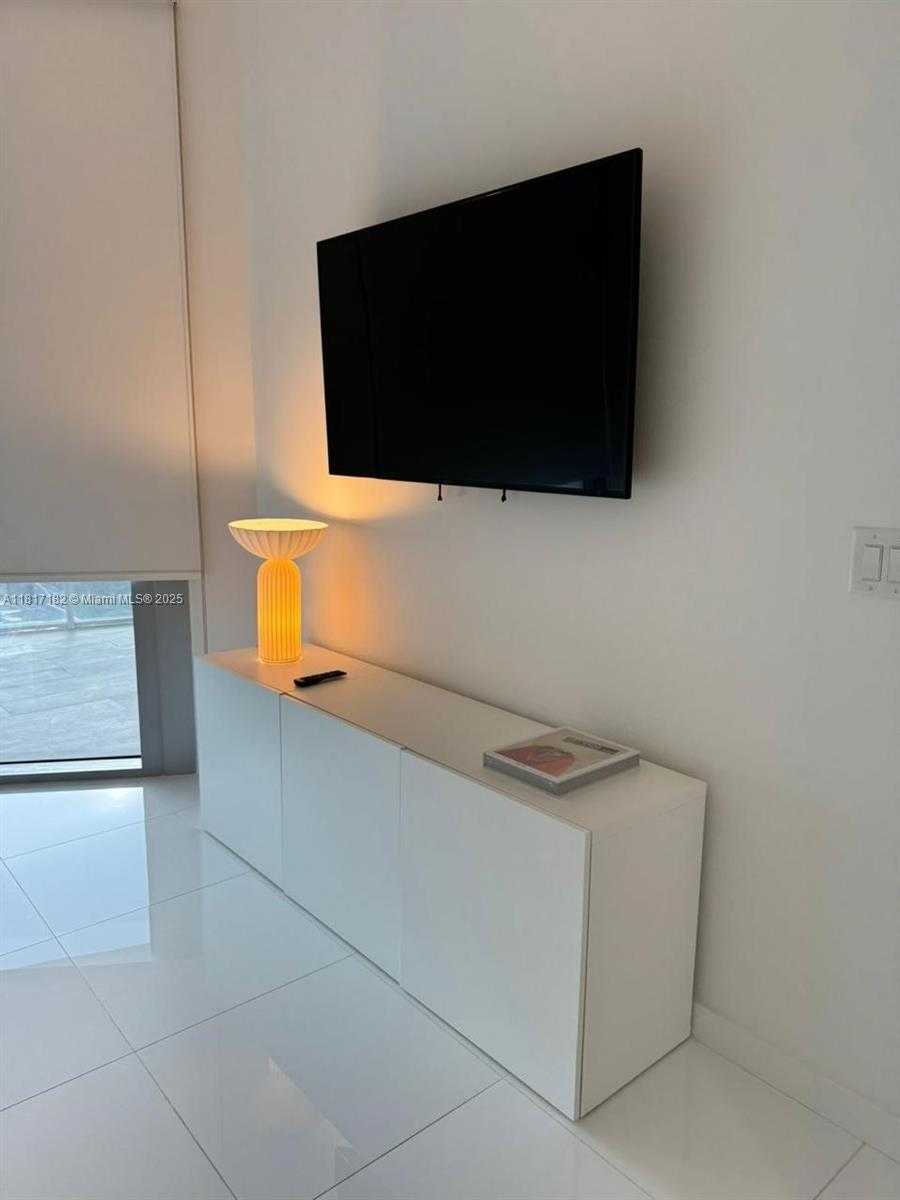 Small Image of 851 NORTH EAST 1ST AVE #1404, Miami Number 9