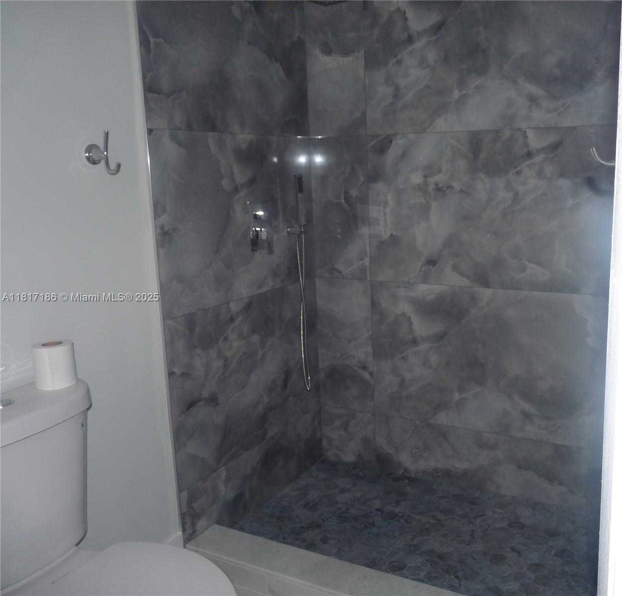 Small Image of 14501 NORTH KENDALL DR #410H, Miami Number 12