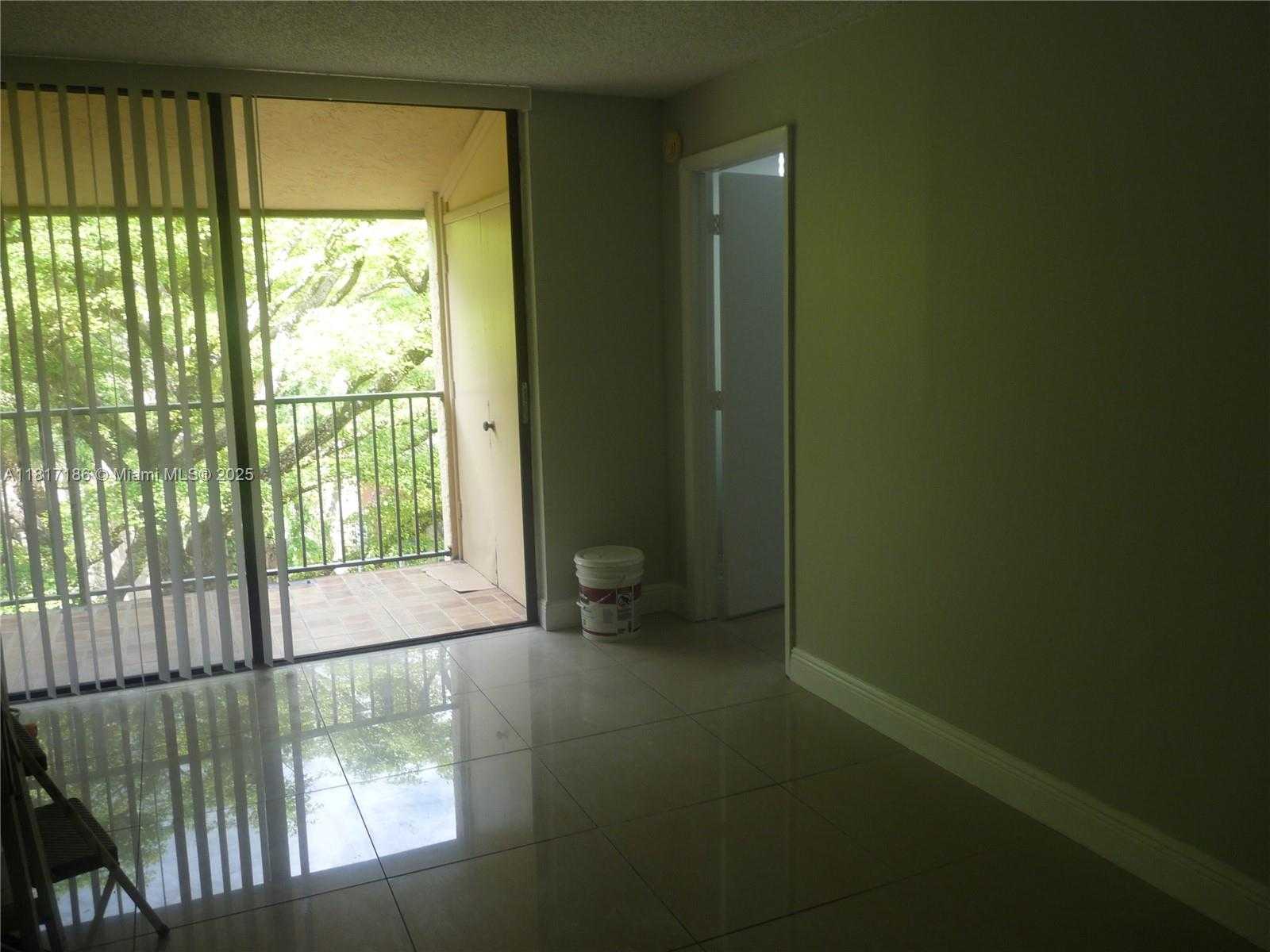 Small Image of 14501 NORTH KENDALL DR #410H, Miami Number 14